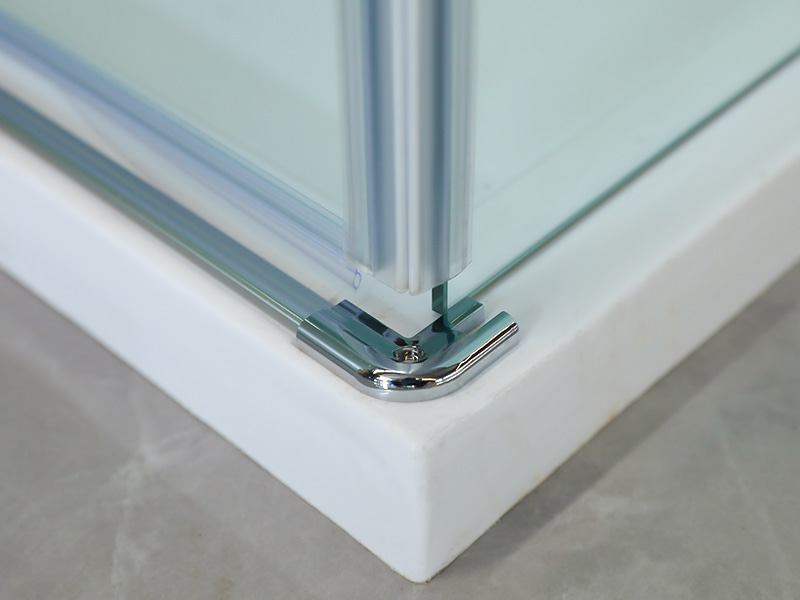 Box doccia LD Pivot con profilo in alluminio cromato Box doccia LD Pivot con profilo in alluminio cromato