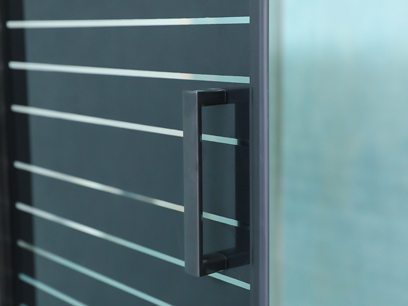 Box Doccia Scorrevole Quadrato Profilo Alluminio Nero SQ Con Maniglia Doppi Fori Box Doccia Scorrevole Quadrato Profilo Alluminio Nero SQ Con Maniglia Doppi Fori