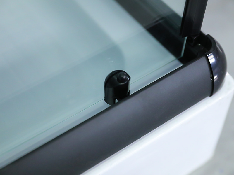 Box Doccia RE Scorrevole, Vetro Temperato Trasparente Con Stampa, Profilo In Alluminio Nero, Maniglia Doppi Fori, Con Vassoio Box Doccia RE Scorrevole, Vetro Temperato Trasparente Con Stampa, Profilo In Alluminio Nero, Maniglia Doppi Fori, Con Vassoio