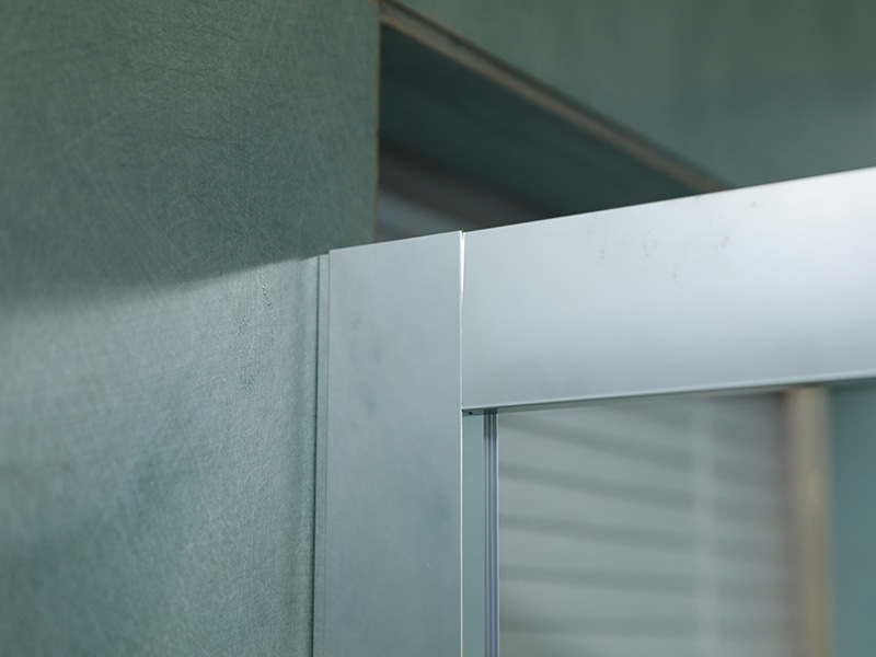 Box Doccia RE Scorrevole, Vetro Temperato Trasparente, Profilo in Alluminio Cromato, Maniglia Doppio Foro, Con Vassoio Box Doccia RE Scorrevole, Vetro Temperato Trasparente, Profilo in Alluminio Cromato, Maniglia Doppio Foro, Con Vassoio