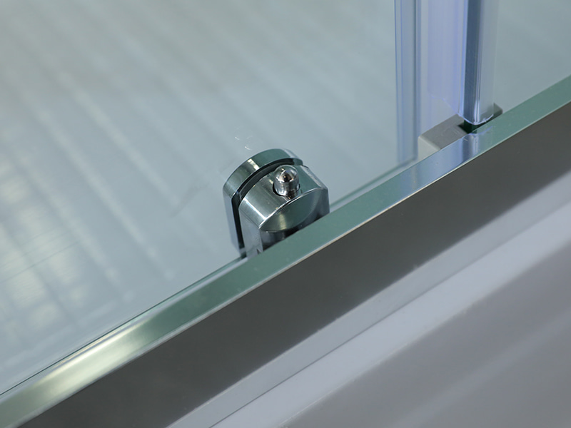 Box Doccia RE Scorrevole, Vetro Temperato Trasparente, Profilo in Alluminio Cromato, Maniglia Doppio Foro, Con Vassoio Box Doccia RE Scorrevole, Vetro Temperato Trasparente, Profilo in Alluminio Cromato, Maniglia Doppio Foro, Con Vassoio