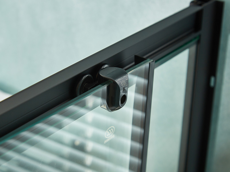 Box Doccia Scorrevole SQ, Vetro Temperato Trasparente, Profilo in Alluminio Nero, Maniglia Doppi Fori, Con Vassoio Box Doccia Scorrevole SQ, Vetro Temperato Trasparente, Profilo in Alluminio Nero, Maniglia Doppi Fori, Con Vassoio