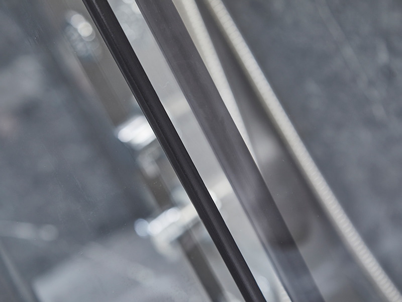 Porta Scorrevole In Vetro SE Per Box Doccia, Profilo In Alluminio Nero Porta Scorrevole In Vetro SE Per Box Doccia, Profilo In Alluminio Nero