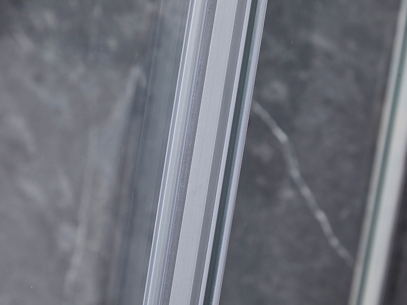 Box doccia scorrevole con profilo in alluminio cromato SE per bagno Box doccia scorrevole con profilo in alluminio cromato SE per bagno